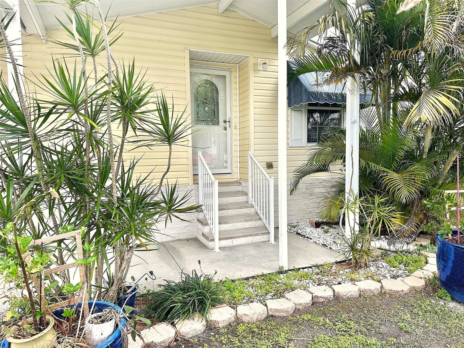 Photo one of 9790 66Th N St # 321 Pinellas Park FL 33782 | MLS TB8360483