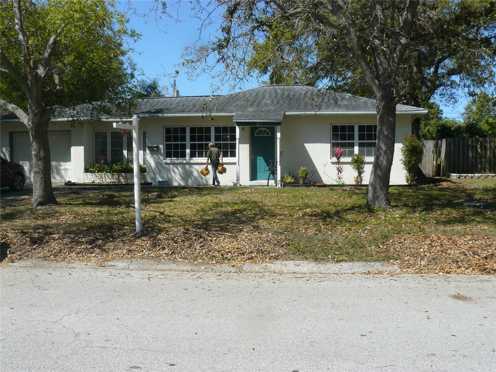 Photo one of 6 N Orion Ave Clearwater FL 33765 | MLS TB8360532