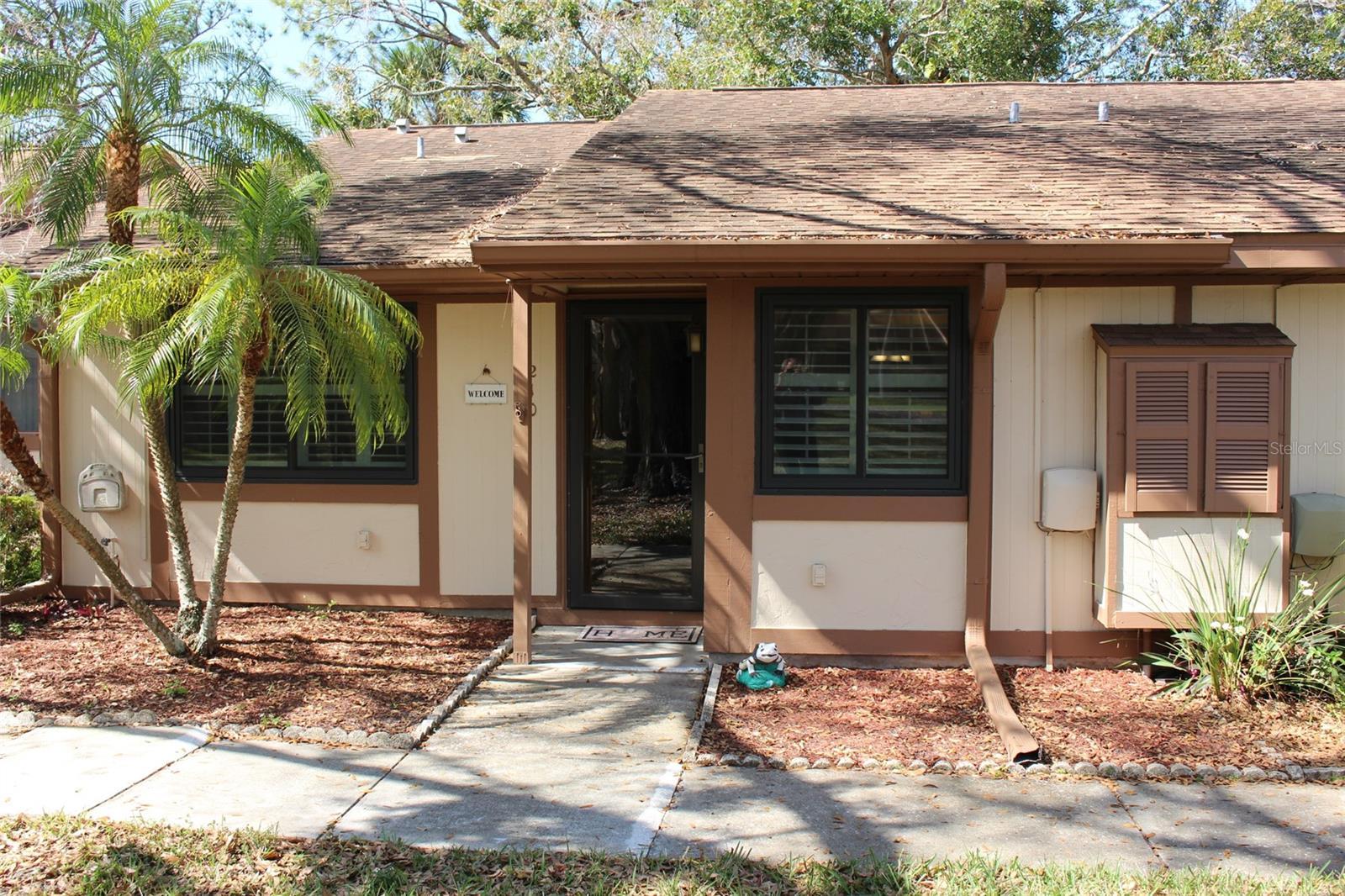 Photo one of 210 Corkwood Ln Oldsmar FL 34677 | MLS TB8360815