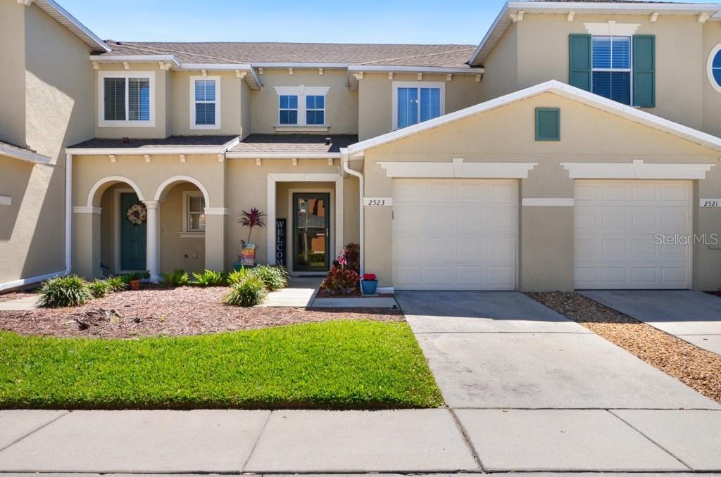 Photo one of 2523 White Sand Ln # 2523 Clearwater FL 33763 | MLS TB8362301