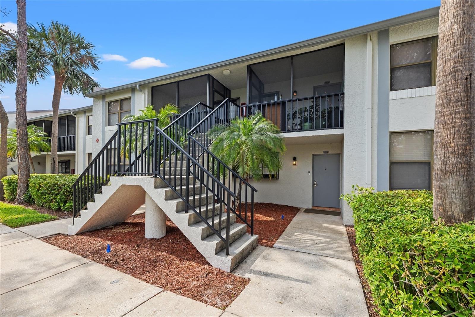 Photo one of 1986 Pelican Landing Blvd # 1514 Clearwater FL 33762 | MLS TB8362522