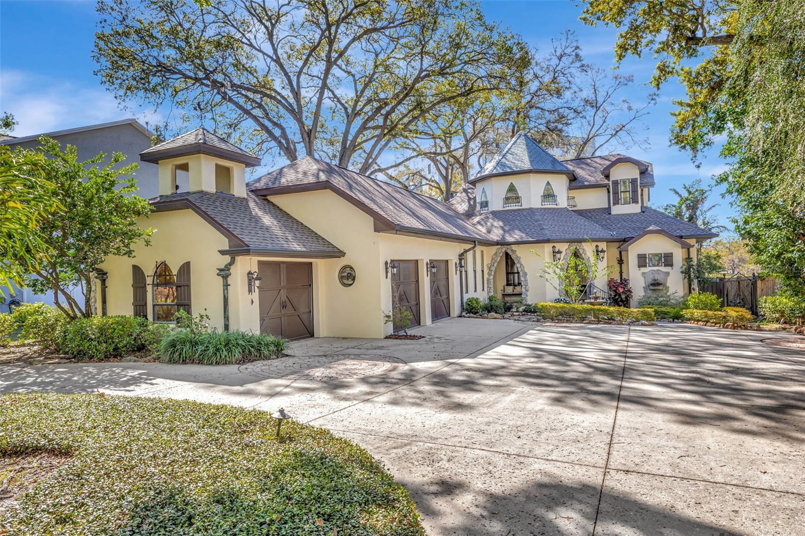 Photo one of 1108 W Charter St Tampa FL 33602 | MLS TB8364770