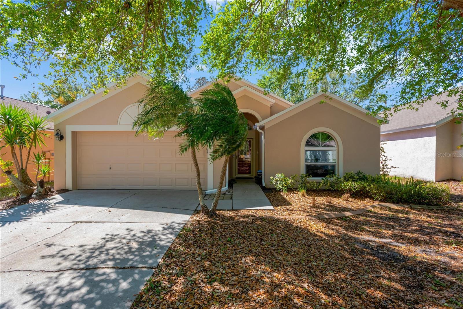 Photo one of 7607 Wiltshire Park Pl Apollo Beach FL 33572 | MLS TB8364845