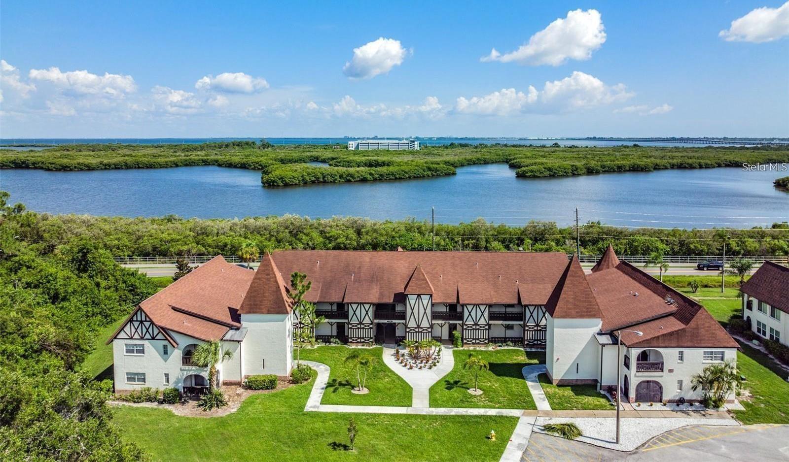 Photo one of 320 N Bayshore Blvd # 208 Clearwater FL 33759 | MLS TB8365470