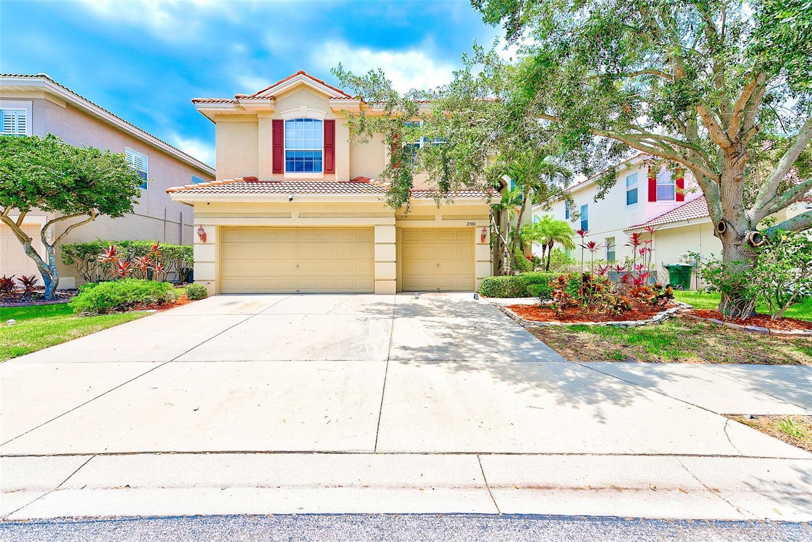 Photo one of 2300 Hannah S Way Dunedin FL 34698 | MLS TB8365883