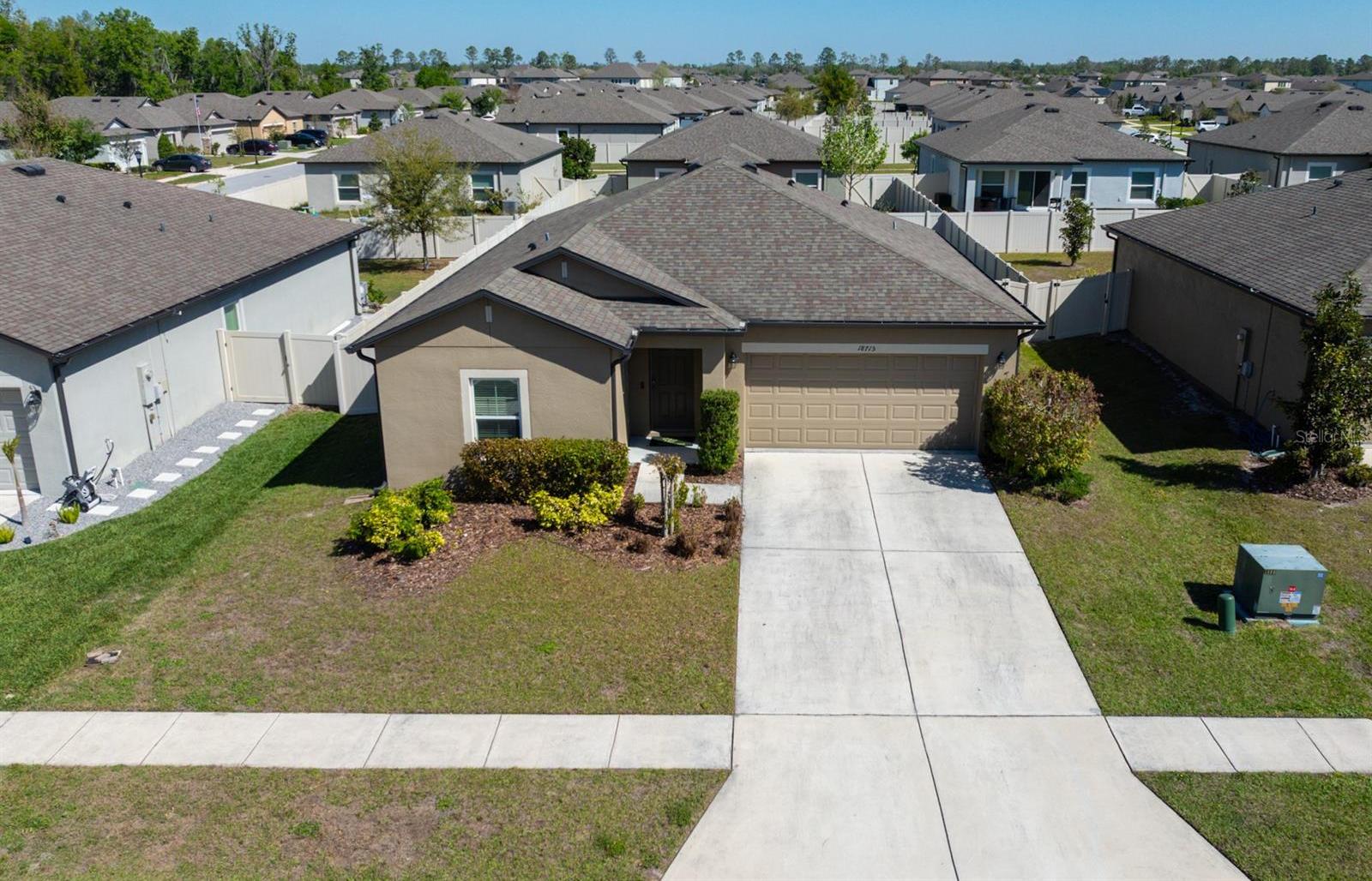 Photo one of 18715 Alfaro Loop Ct Spring Hill FL 34610 | MLS TB8366829