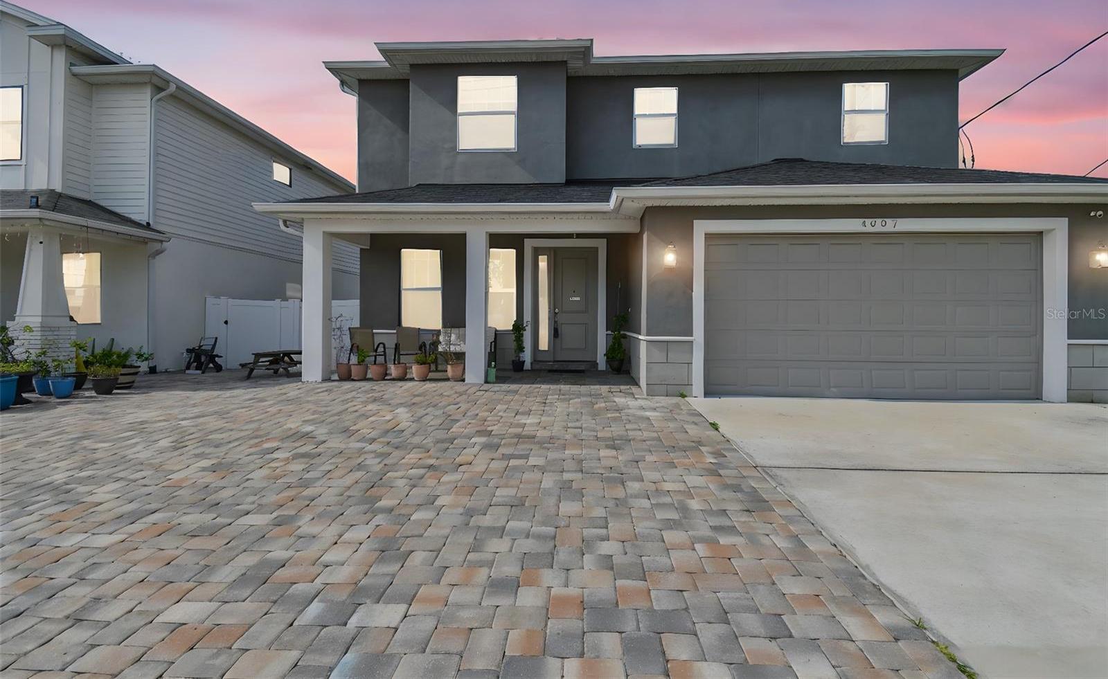 Photo one of 4007 W Gray St Tampa FL 33609 | MLS TB8367783