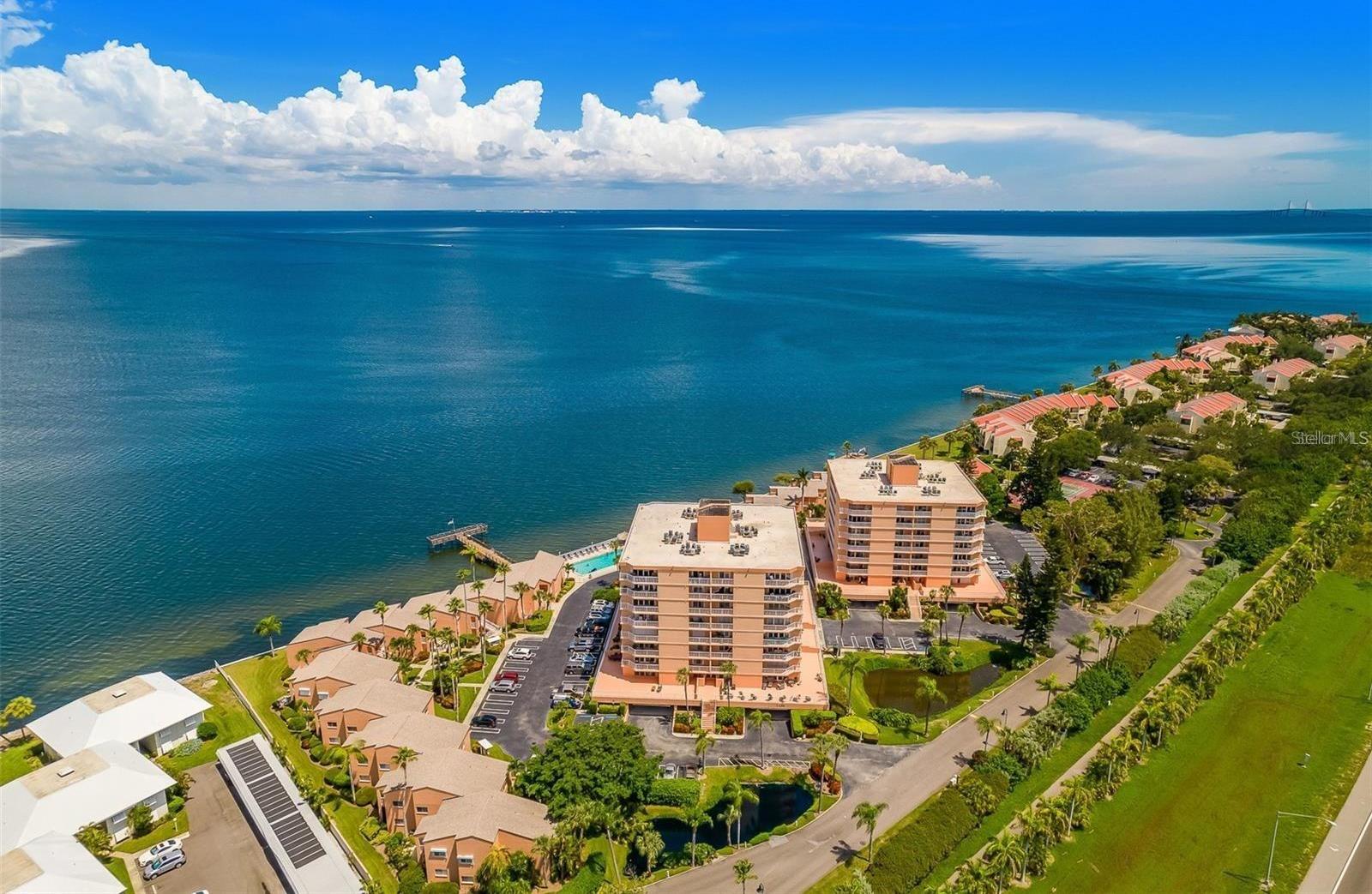 Photo one of 7430 Sunshine Skyway S Ln # 305 St Petersburg FL 33711 | MLS TB8367963