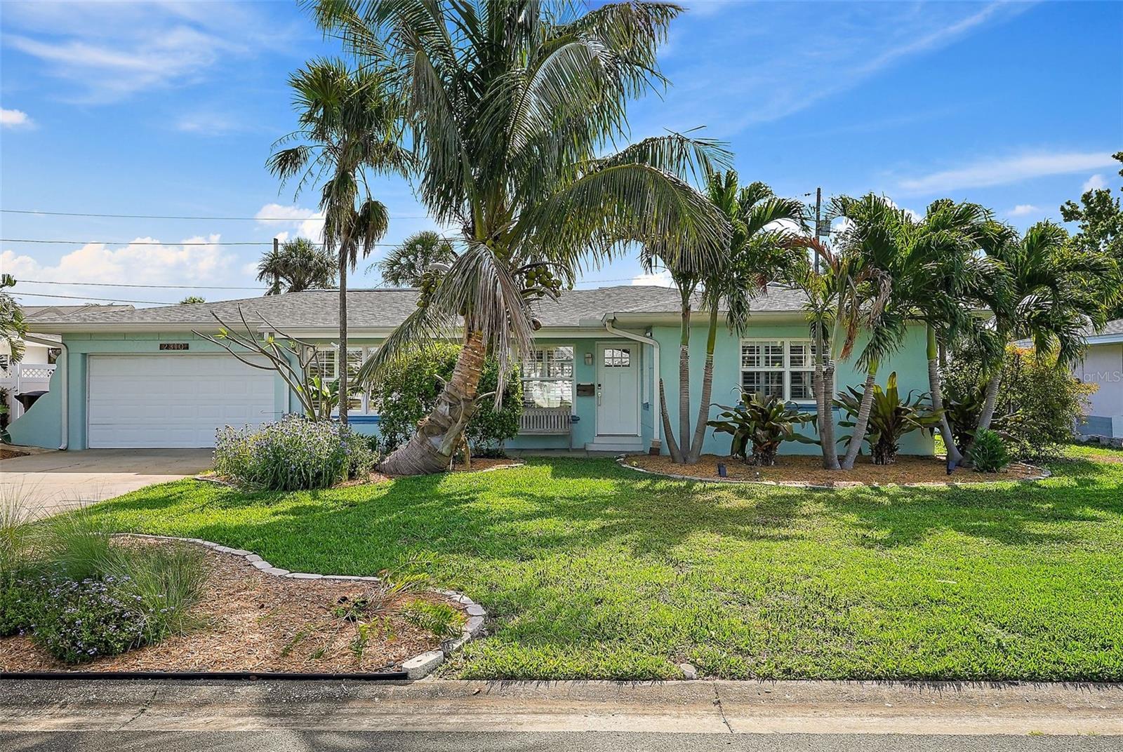 Photo one of 2310 Sunrise Se Dr St Petersburg FL 33705 | MLS TB8368321