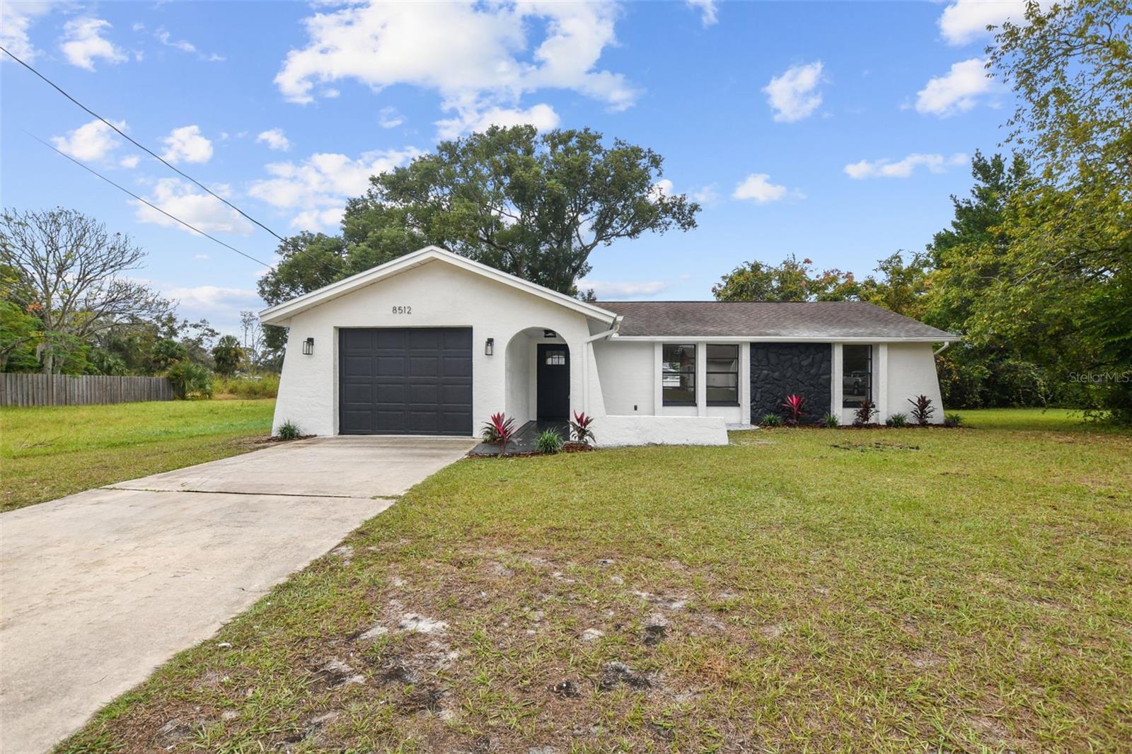 Photo one of 8512 Longboat Ln Hudson FL 34667 | MLS TB8368620