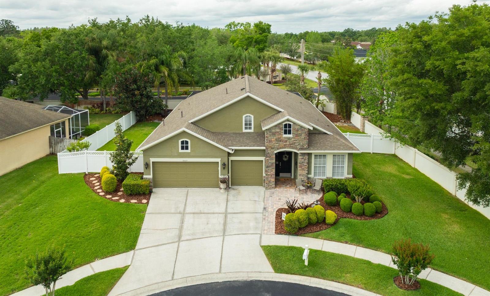 Photo one of 30623 Bittsbury Ct Wesley Chapel FL 33543 | MLS TB8369010