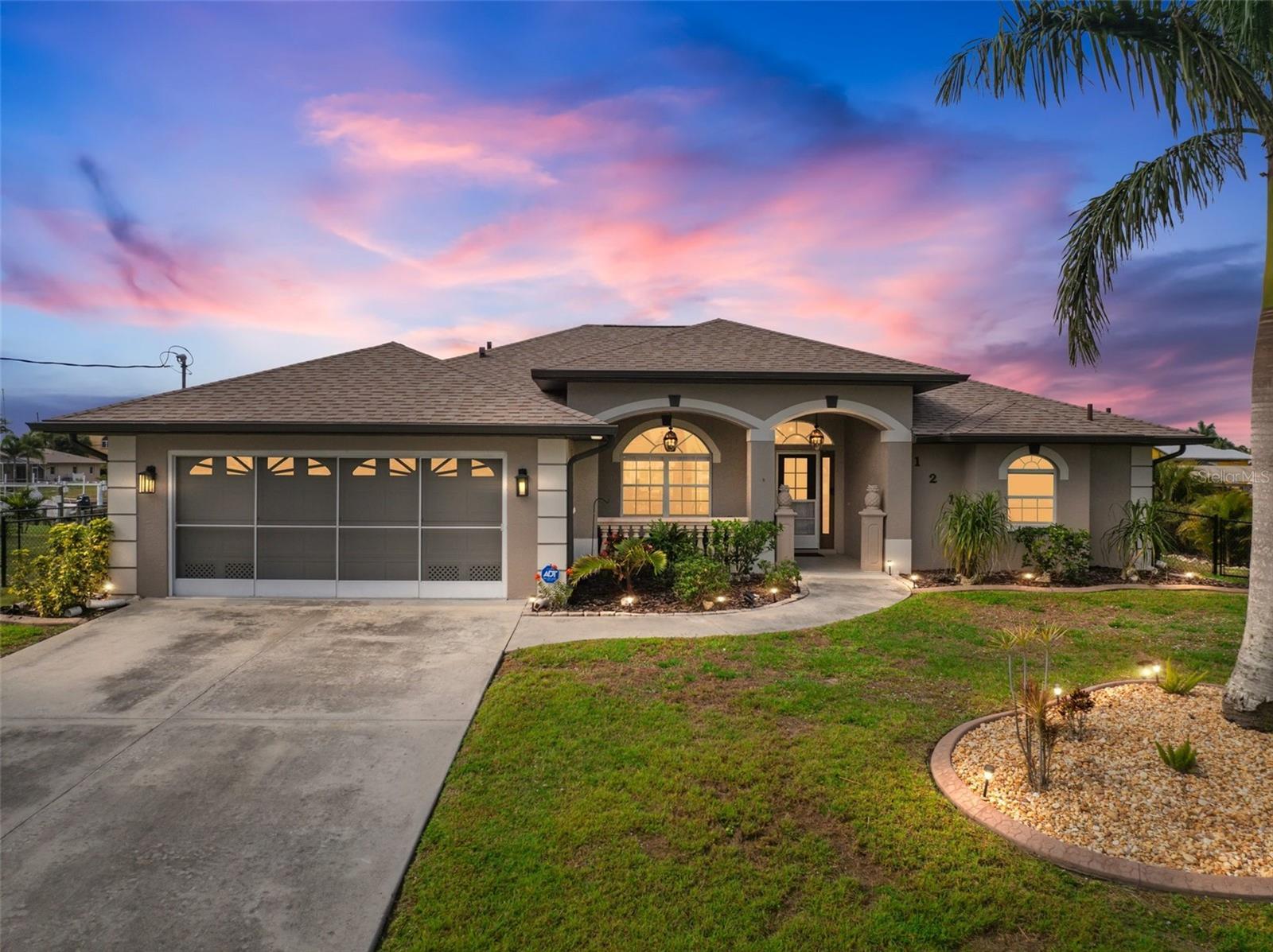 Photo one of 121 Colonial Sw St Port Charlotte FL 33952 | MLS TB8370649