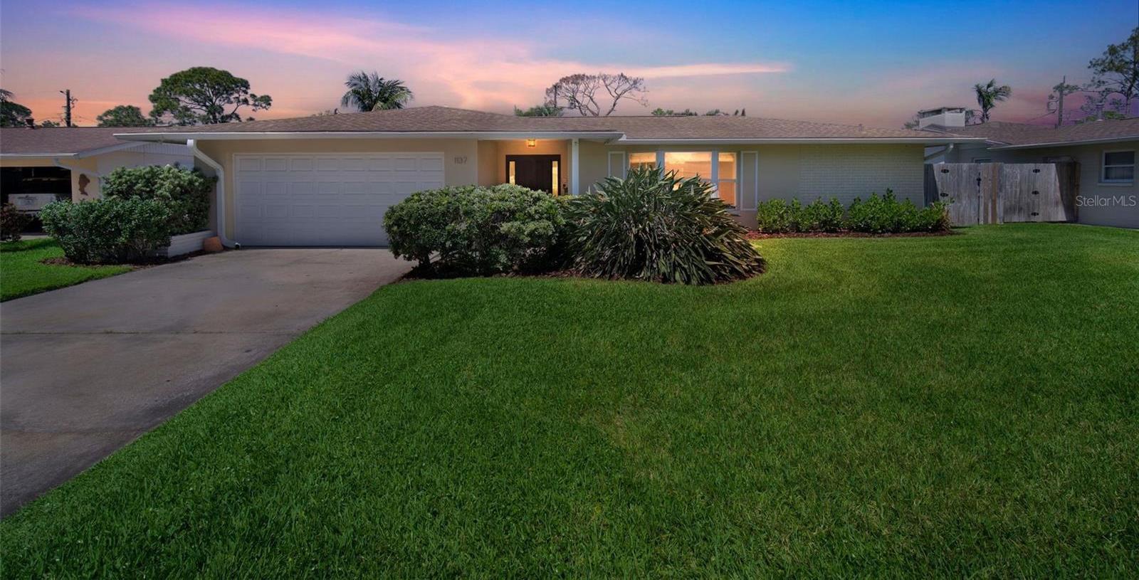 Photo one of 1137 86Th N Ave St Petersburg FL 33702 | MLS TB8373346