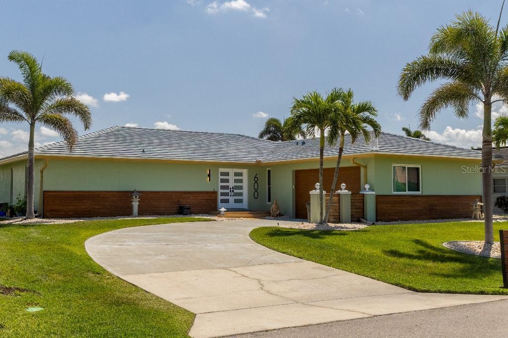Photo one of 600 Eleuthera Dr Punta Gorda FL 33950 | MLS TB8373862