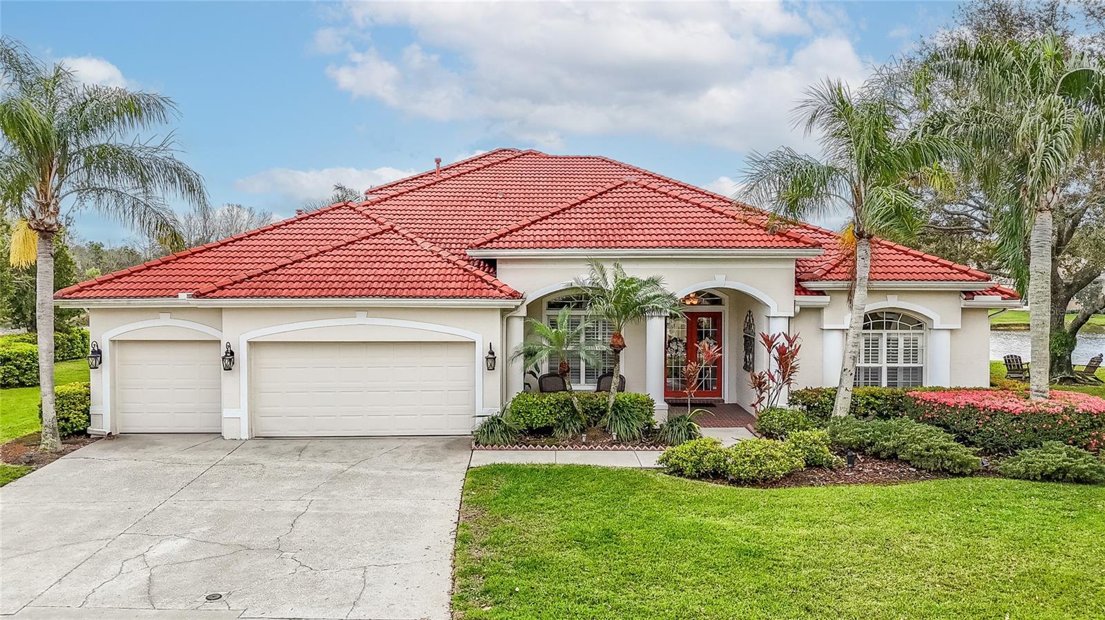 Photo one of 18002 Forest Retreat Ln Tampa FL 33647 | MLS TB8373958