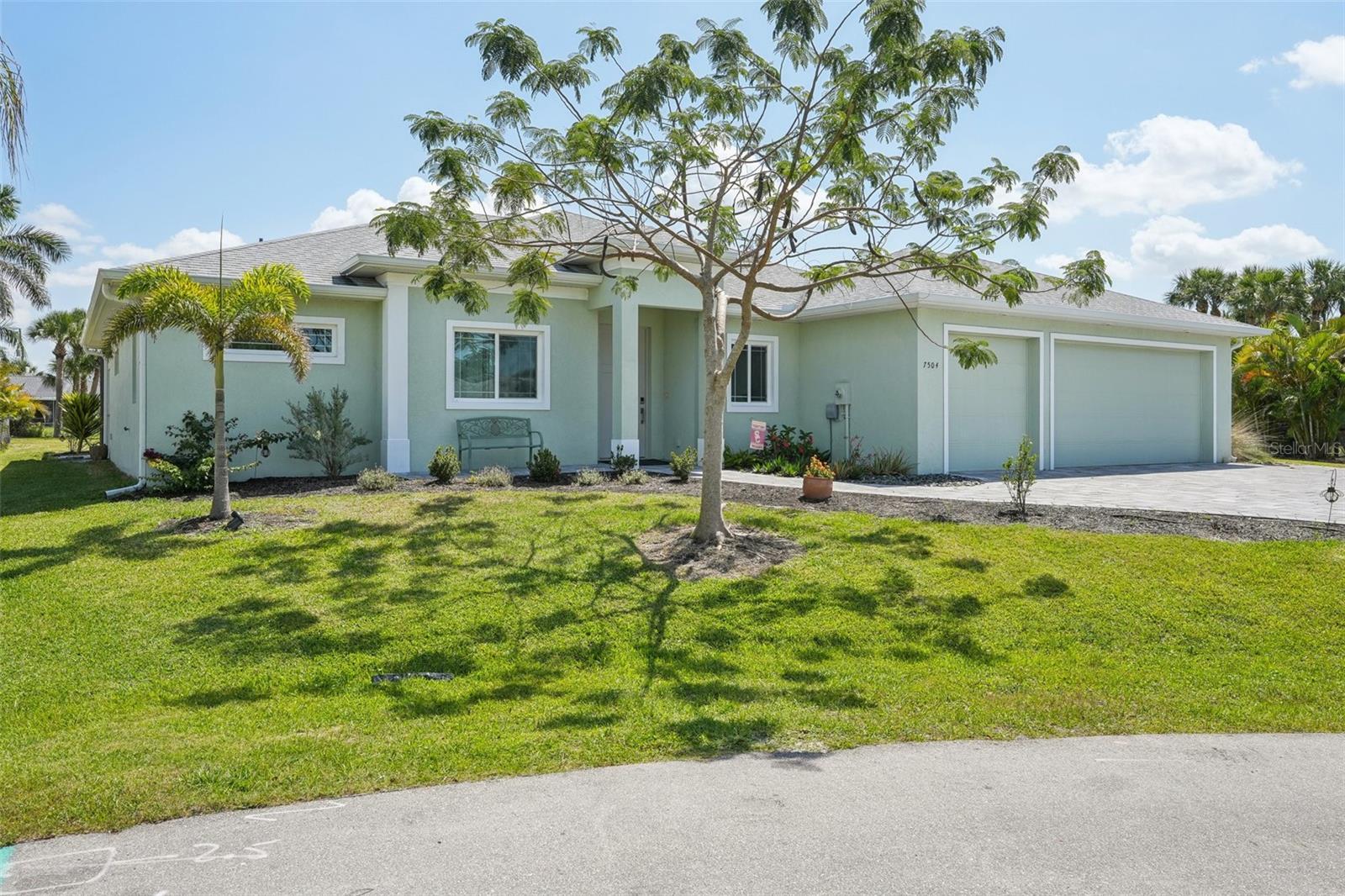 Photo one of 7504 Carissa Punta Gorda FL 33955 | MLS TB8374191
