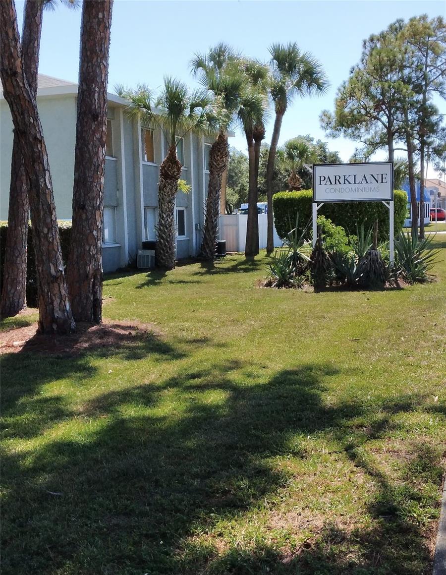 Photo one of 379 47Th N Ave # 104 St Petersburg FL 33703 | MLS TB8374218