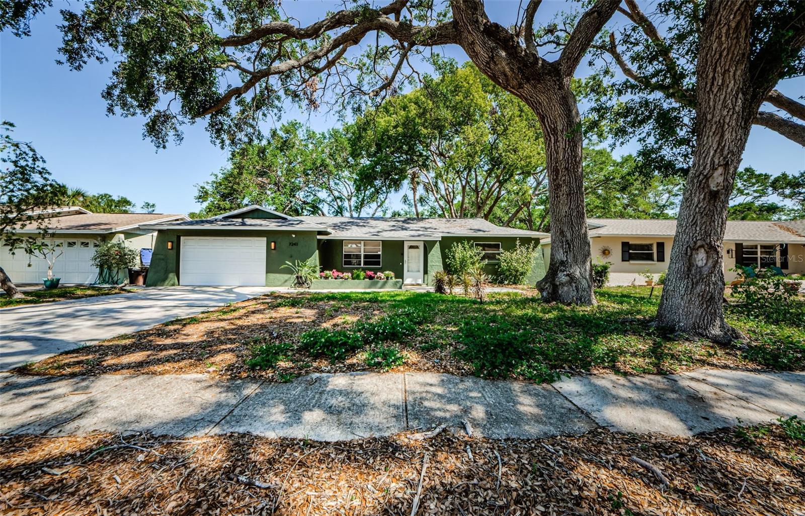 Photo one of 7241 56Th N Ave St Petersburg FL 33709 | MLS TB8374518