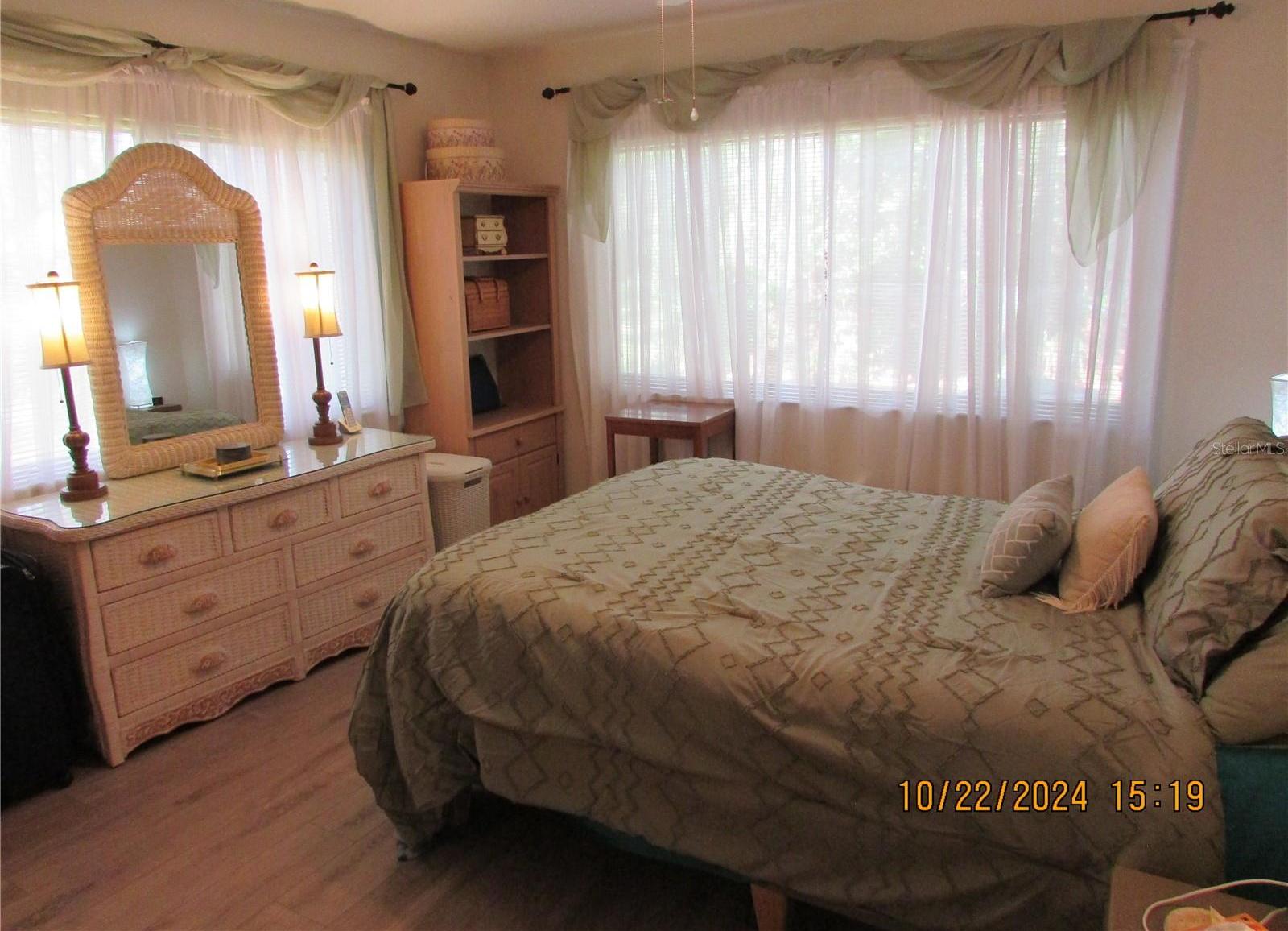 Photo #9