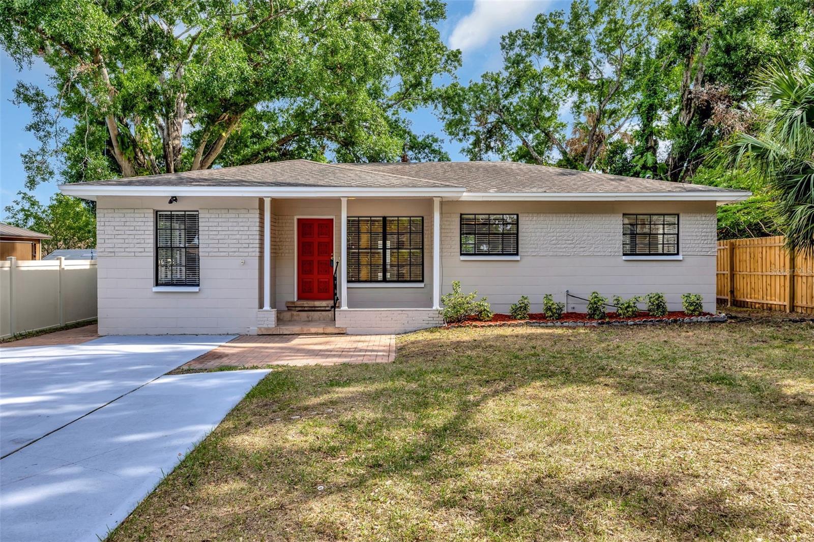 Photo one of 2106 W Saint Isabel St Tampa FL 33607 | MLS TB8375819