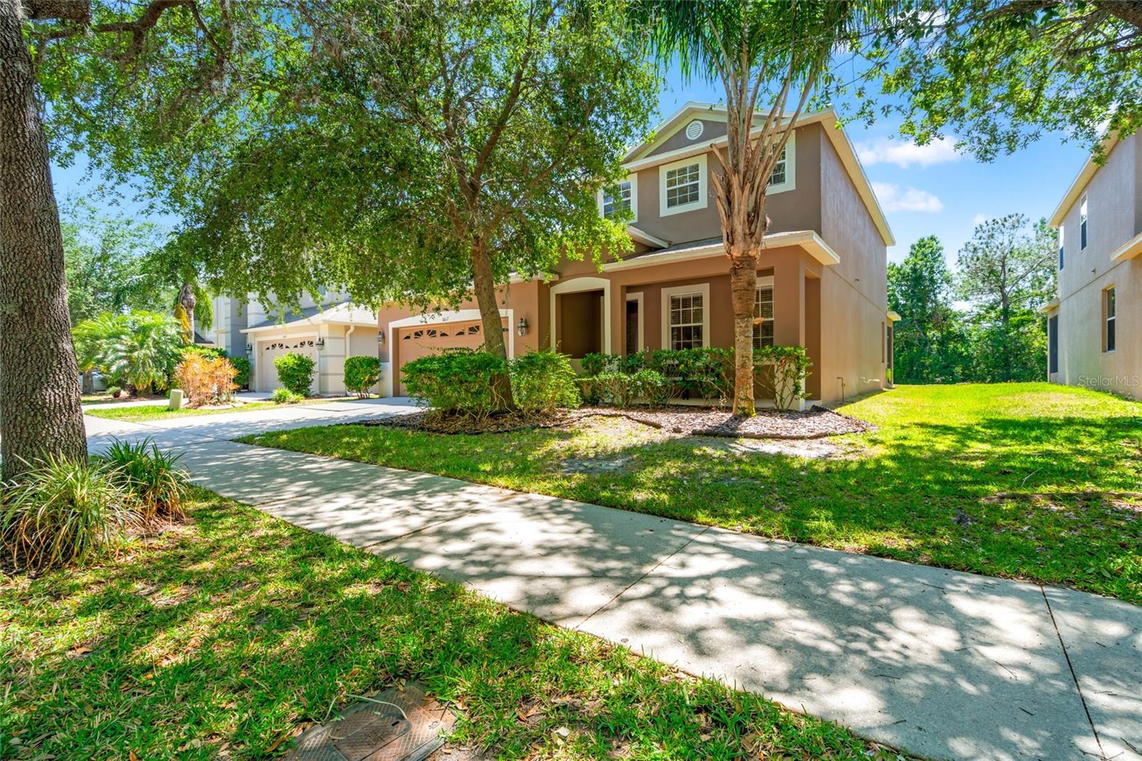 Photo one of 10617 Lucaya Dr Tampa FL 33647 | MLS TB8376483