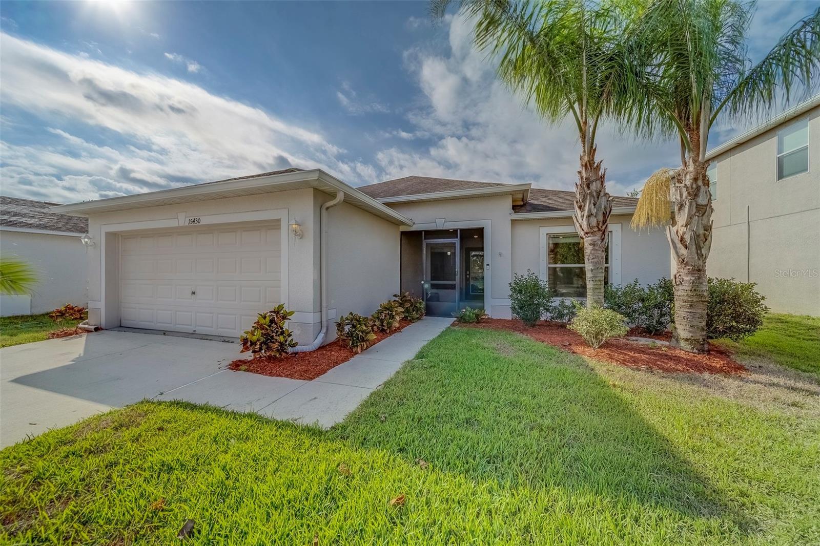 Photo one of 15430 Long Cypress Dr Ruskin FL 33573 | MLS TB8377827