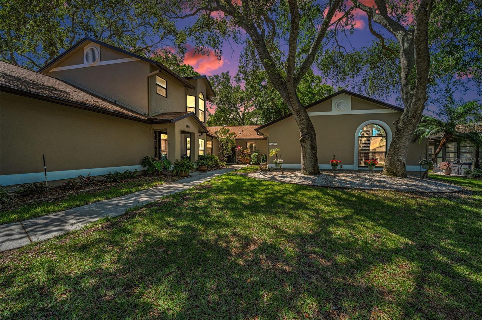 Photo one of 1647 Hamilton Ct Dunedin FL 34698 | MLS TB8378141