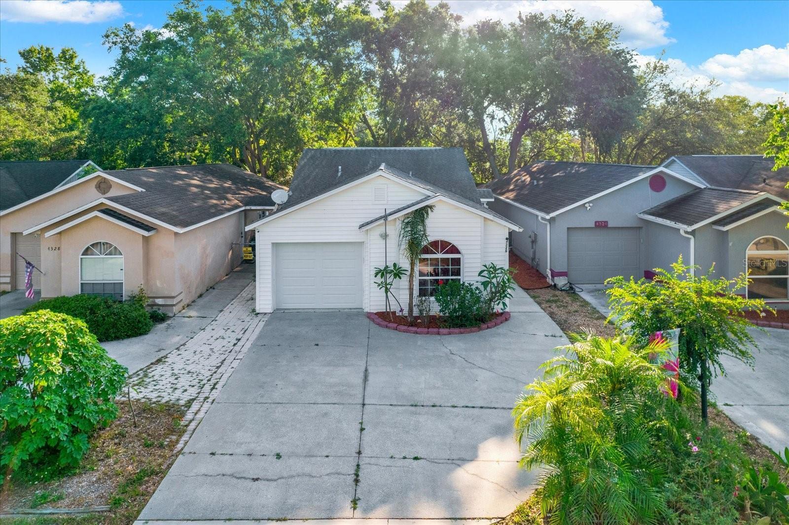 Photo one of 4326 Venice Dr Land O Lakes FL 34639 | MLS TB8378616