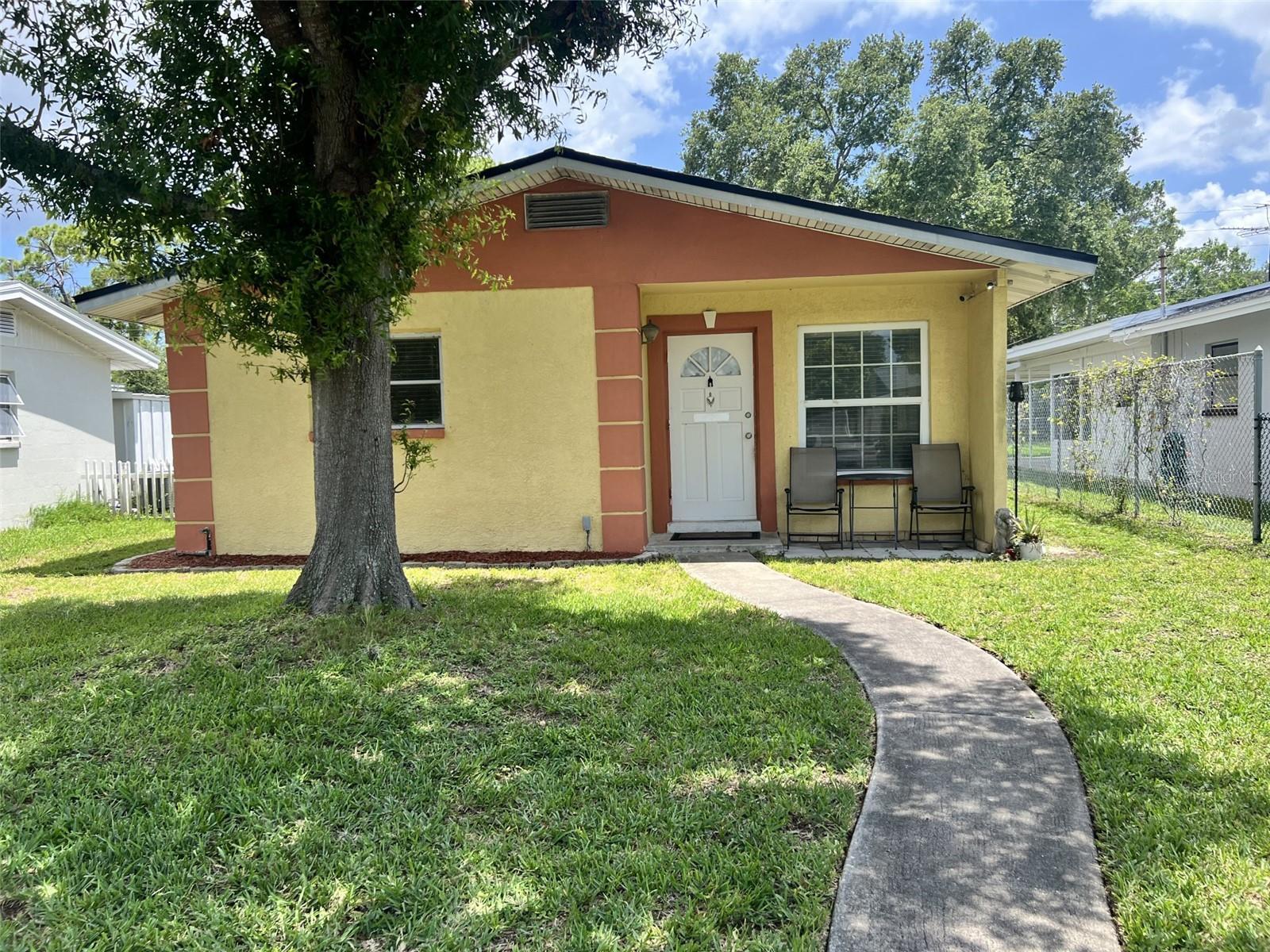 Photo one of 772 71St N Ave St Petersburg FL 33702 | MLS TB8378793