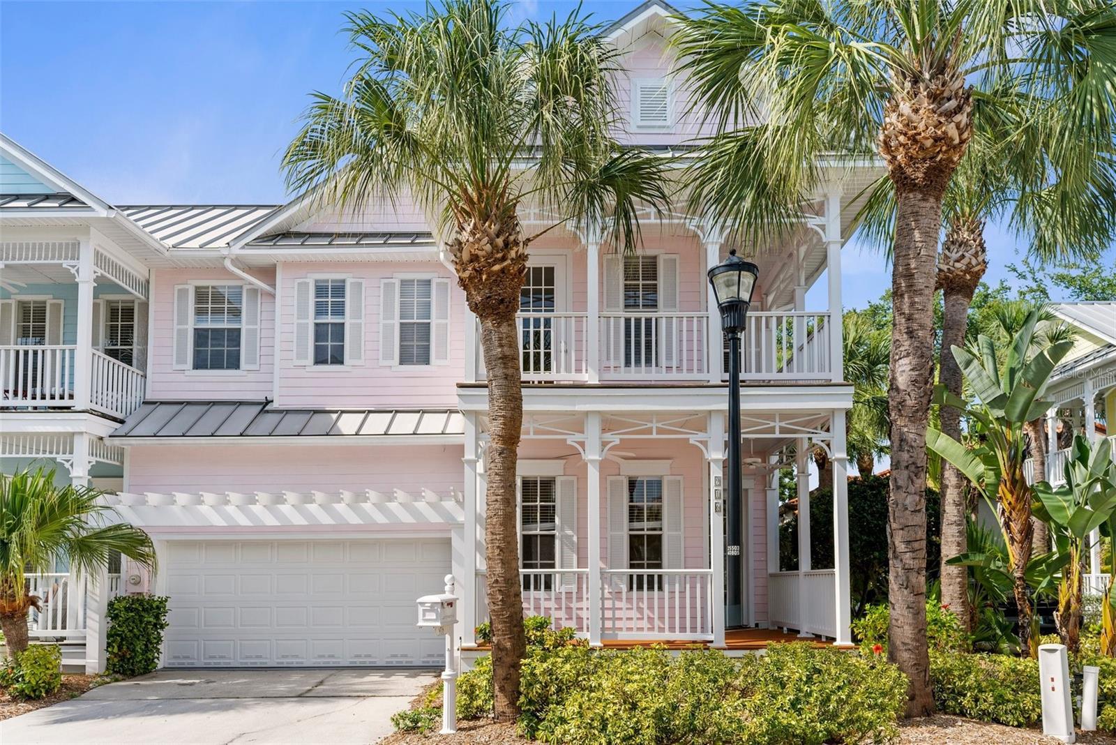 Photo one of 916 Hemingway Cir Tampa FL 33602 | MLS TB8379025