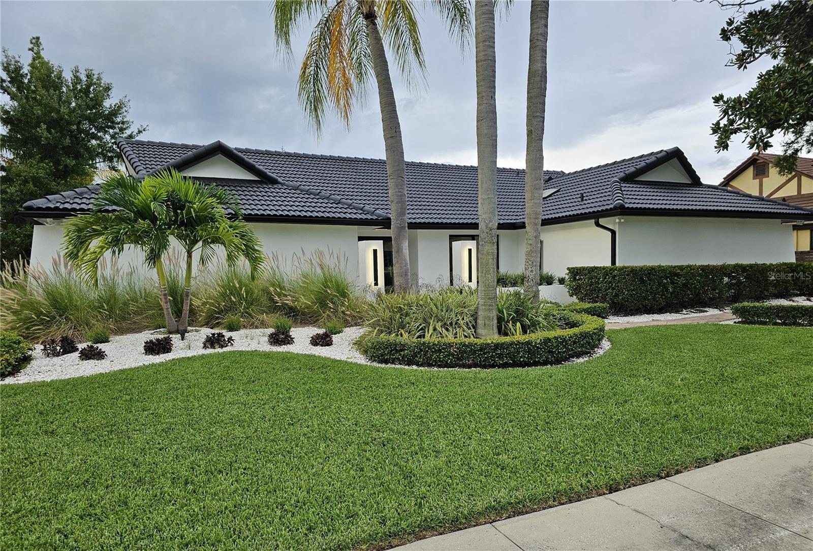 Photo one of 7108 Pelican Island Dr Tampa FL 33634 | MLS TB8379621