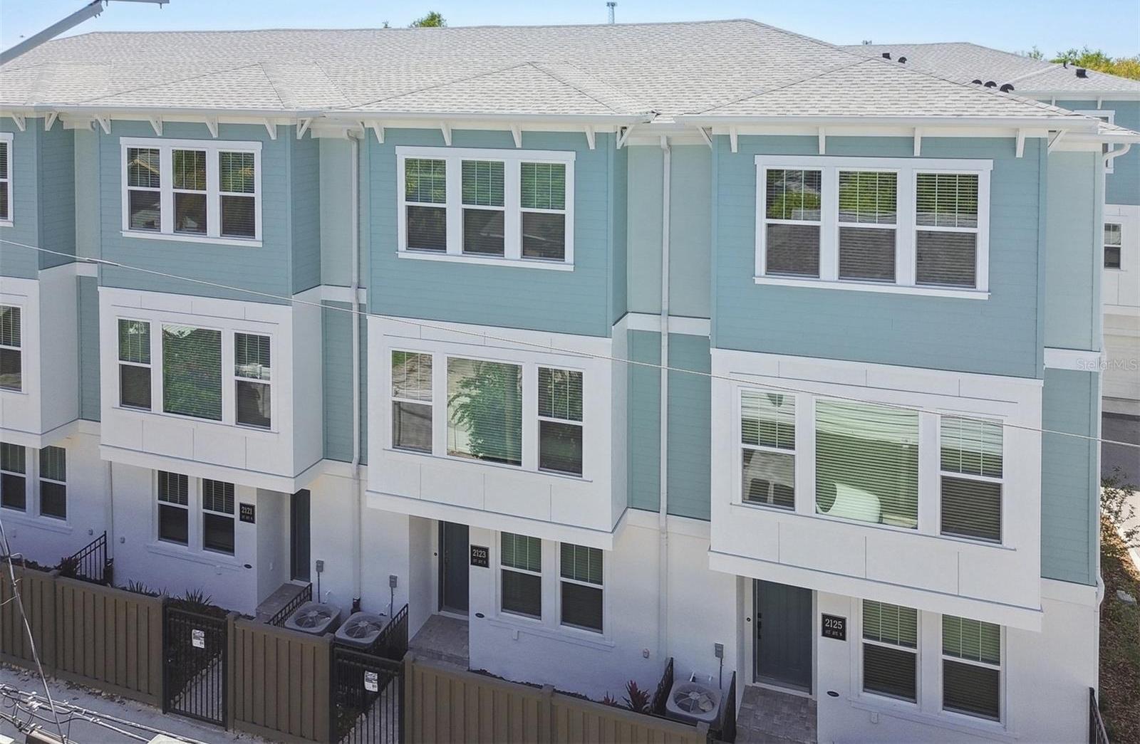 Photo one of 2123 1St N Ave St Petersburg FL 33713 | MLS TB8380016