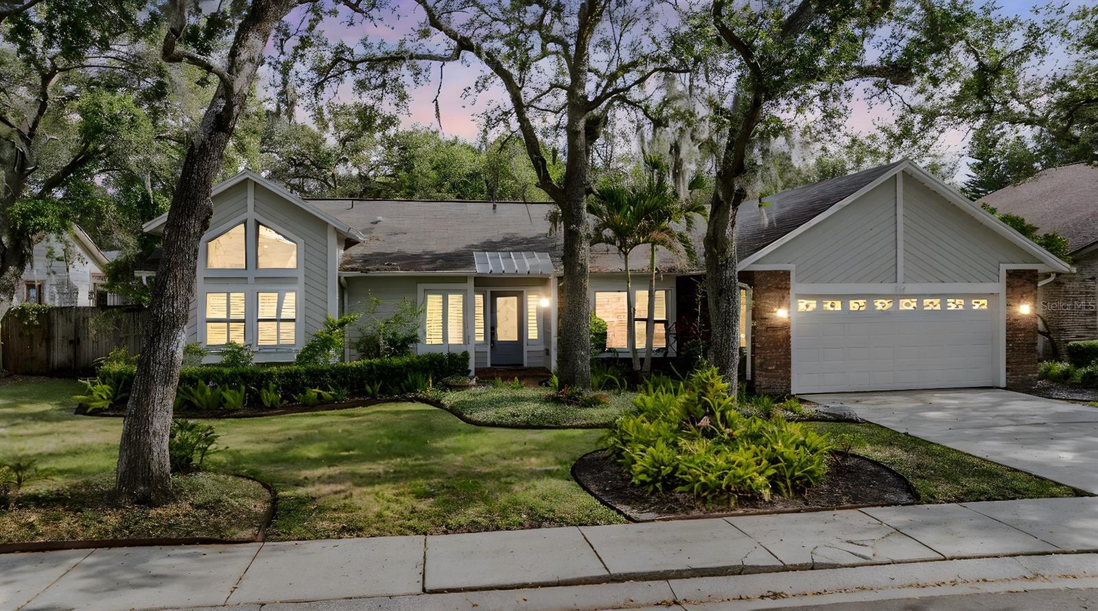Photo one of 614 Fayette S Dr Safety Harbor FL 34695 | MLS TB8380788