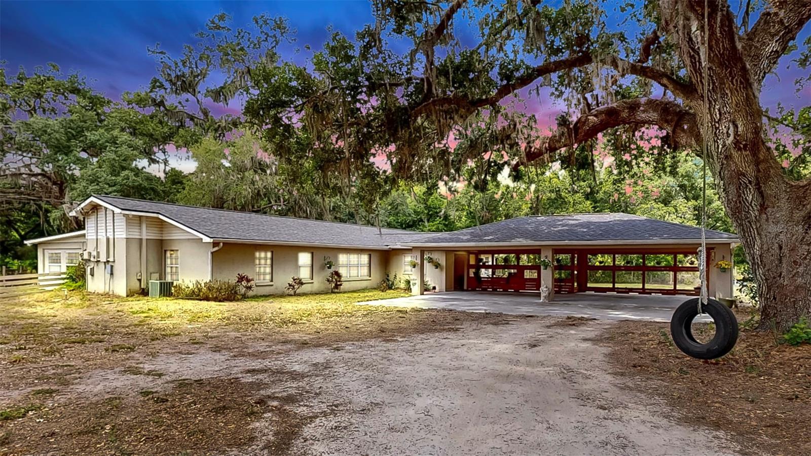 Photo one of 1641 Thompson Rd Lithia FL 33547 | MLS TB8381306