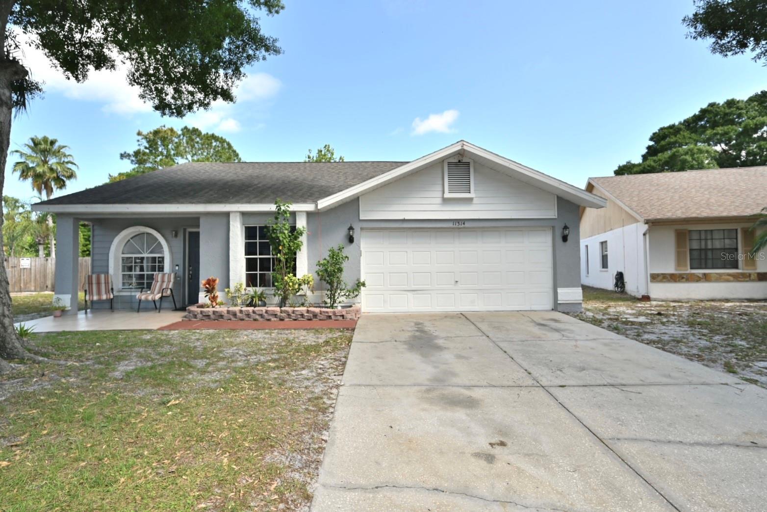 Photo one of 11314 Silverleaf Ct Riverview FL 33579 | MLS TB8381527