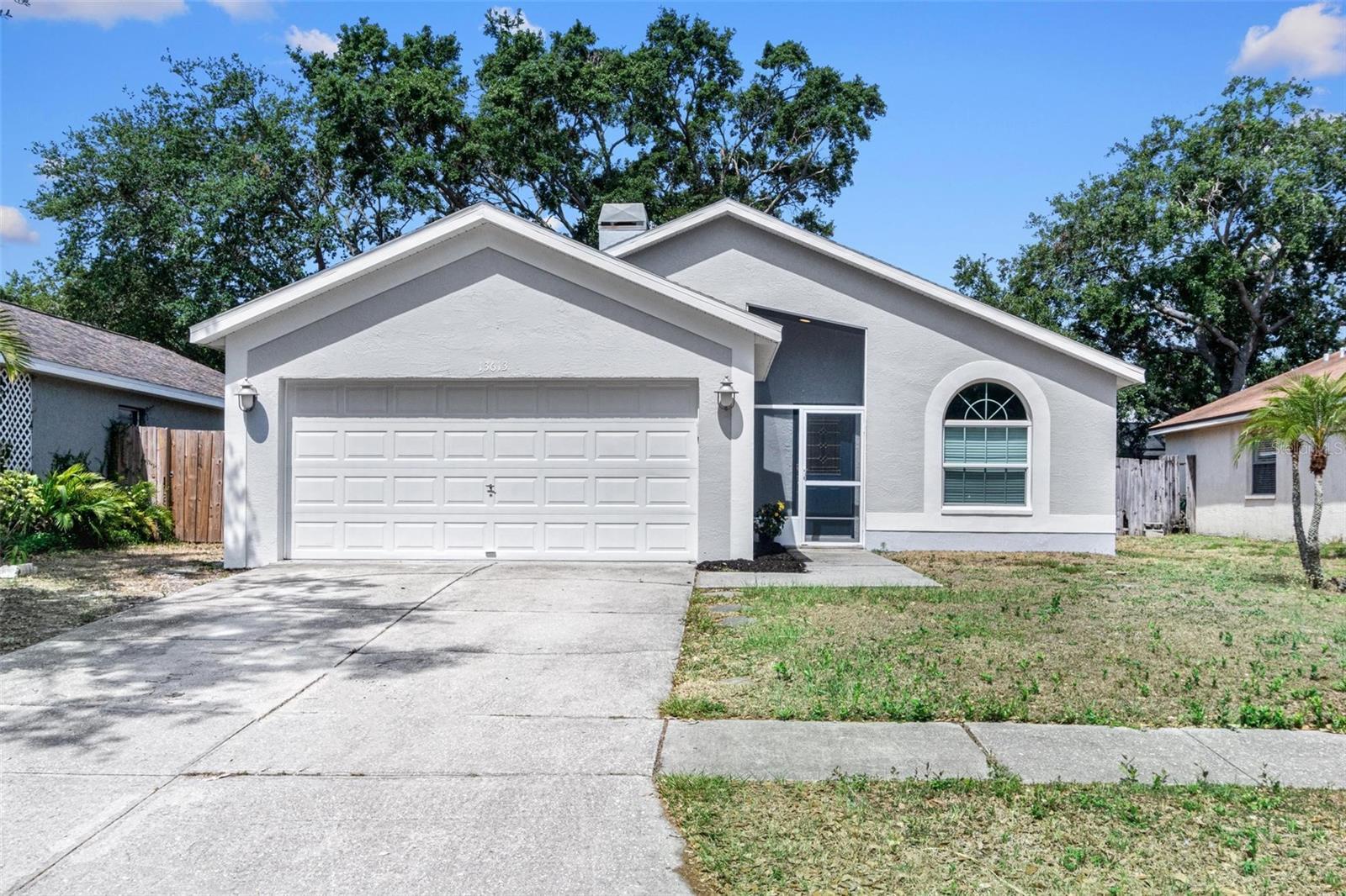 Photo one of 13613 Laraway Dr Riverview FL 33579 | MLS TB8381797