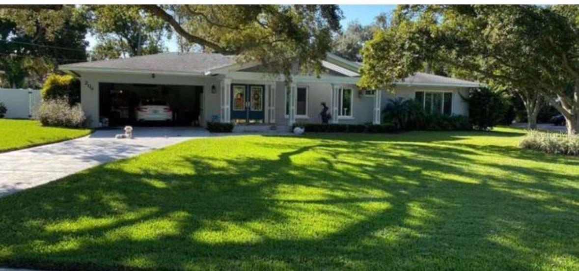 Photo one of 209 Rosery Rd Belleair FL 33756 | MLS TB8381999
