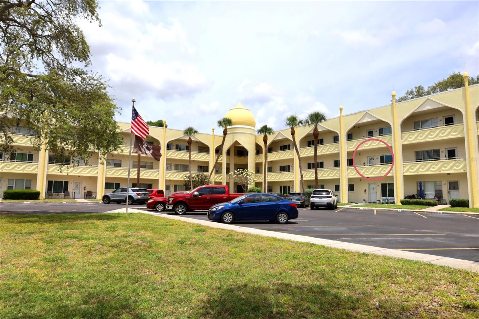 Photo one of 2360 World Parkway Blvd # 36 Clearwater FL 33763 | MLS TB8382270