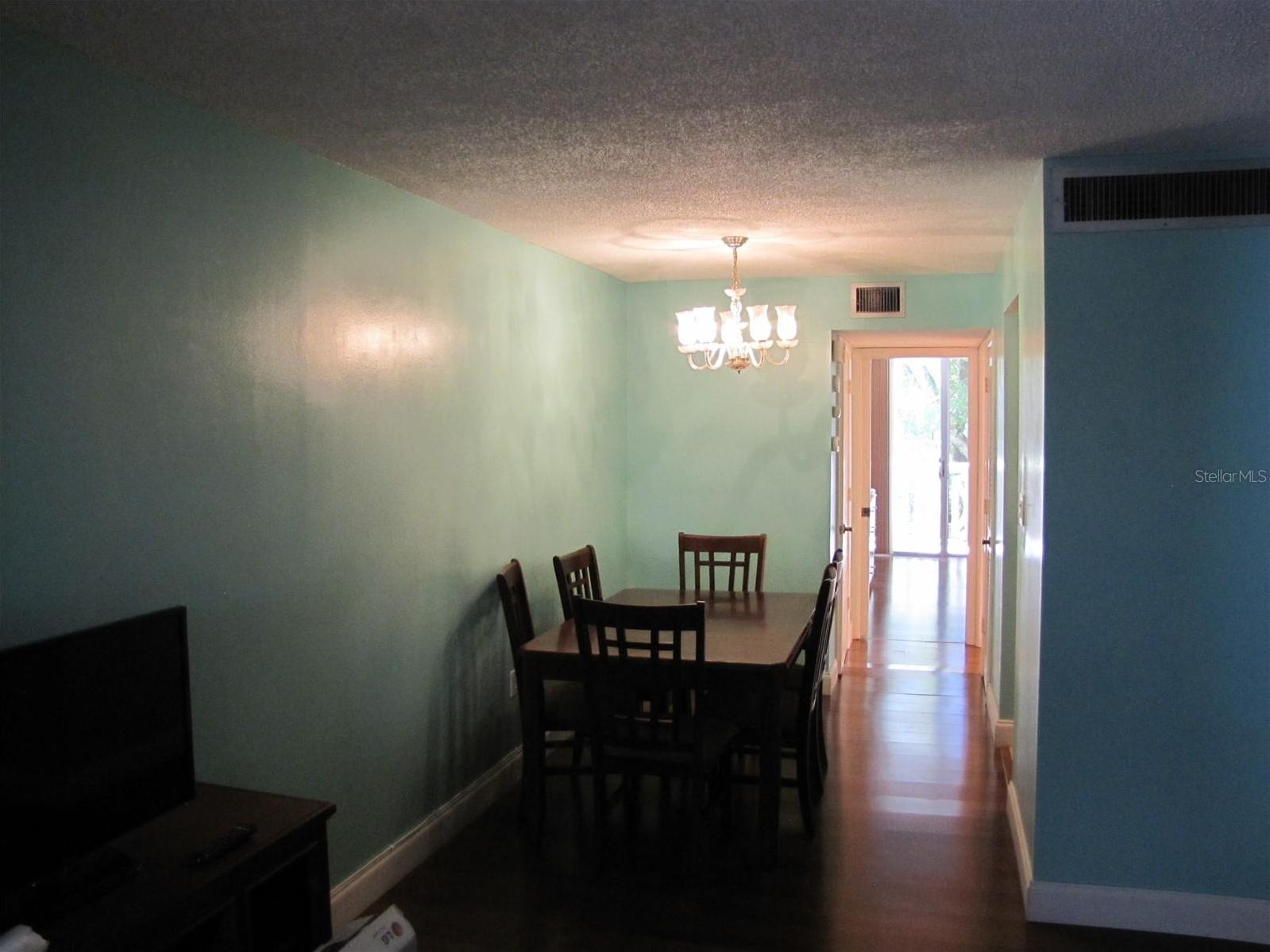 Photo #6