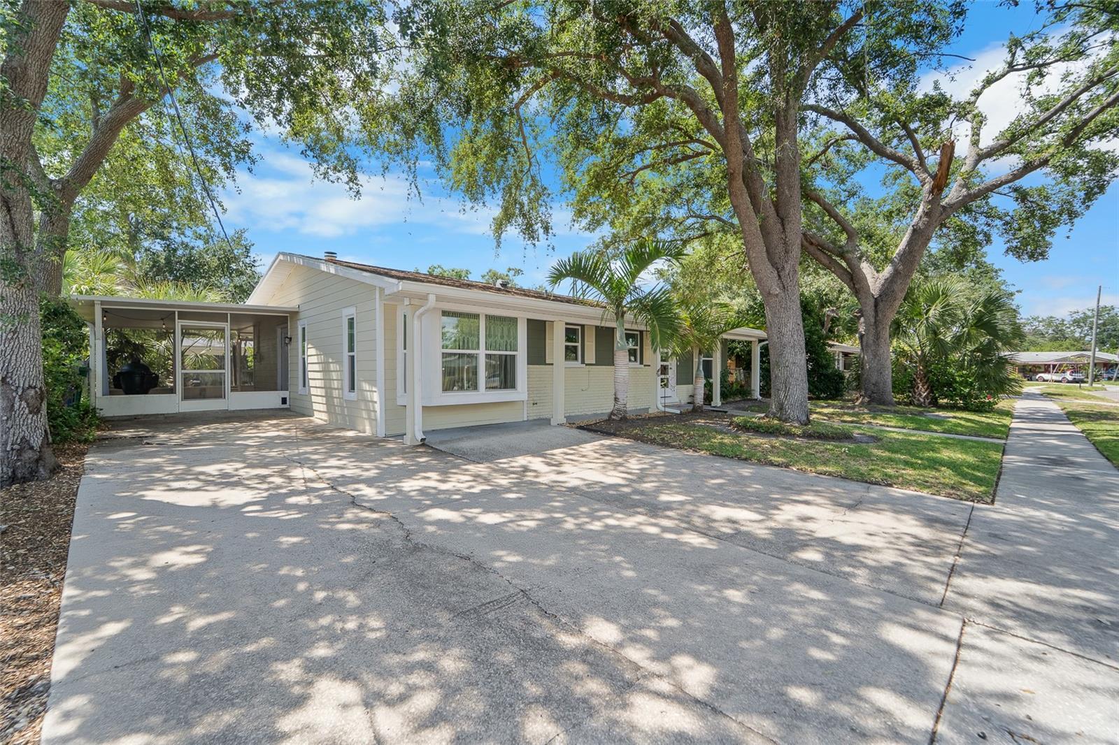 Photo one of 6307 S Cameron Ave Tampa FL 33616 | MLS TB8382516