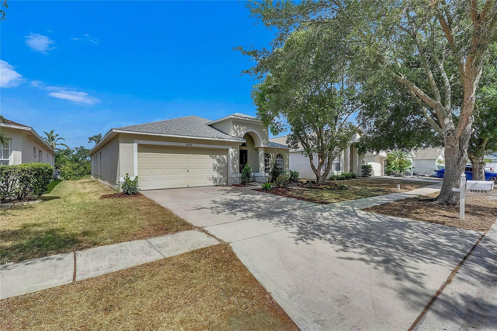 Photo one of 10048 Creek Bluff Dr Riverview FL 33578 | MLS TB8382646