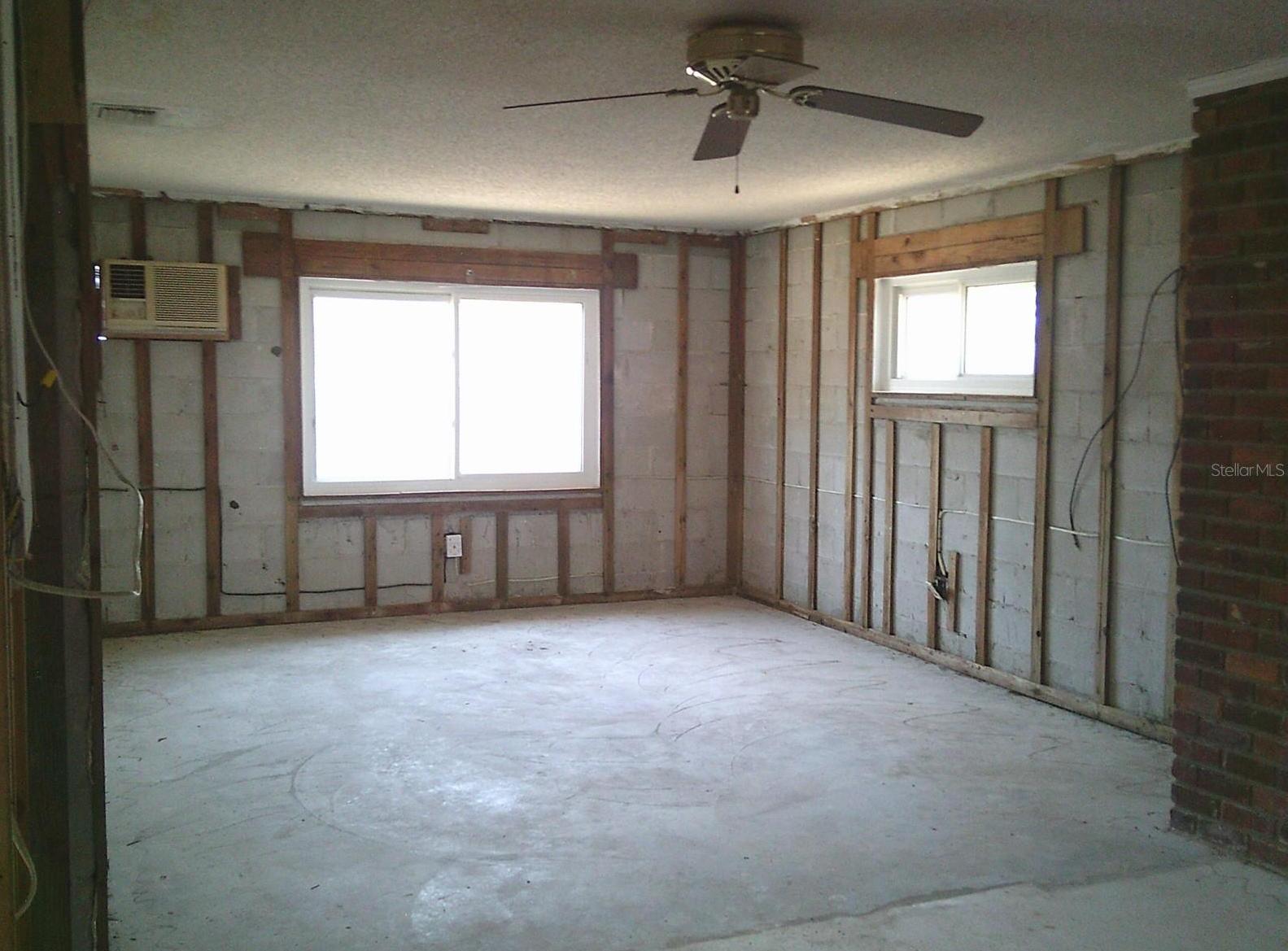 Photo #10