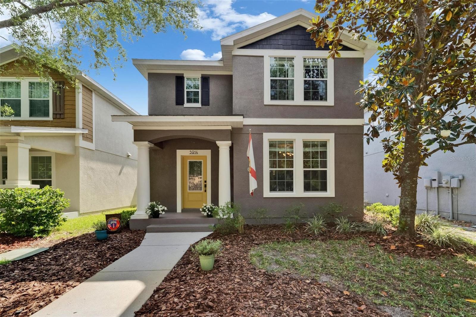 Photo one of 5914 Goldenbark Pl Lithia FL 33547 | MLS TB8383071