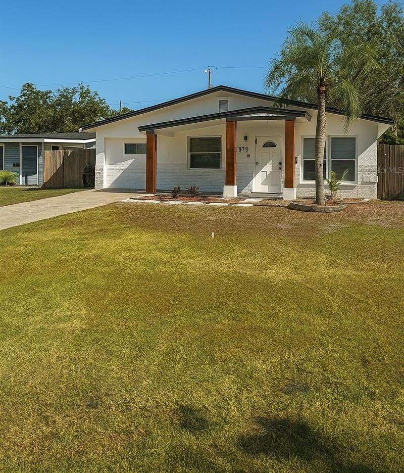 Photo one of 1778 New Hampshire Ne Ave St Petersburg FL 33703 | MLS TB8383574