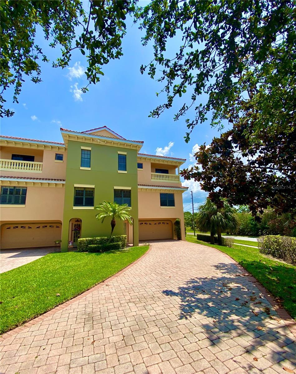 Photo one of 1503 Citrine Trl Tarpon Springs FL 34689 | MLS TB8384129