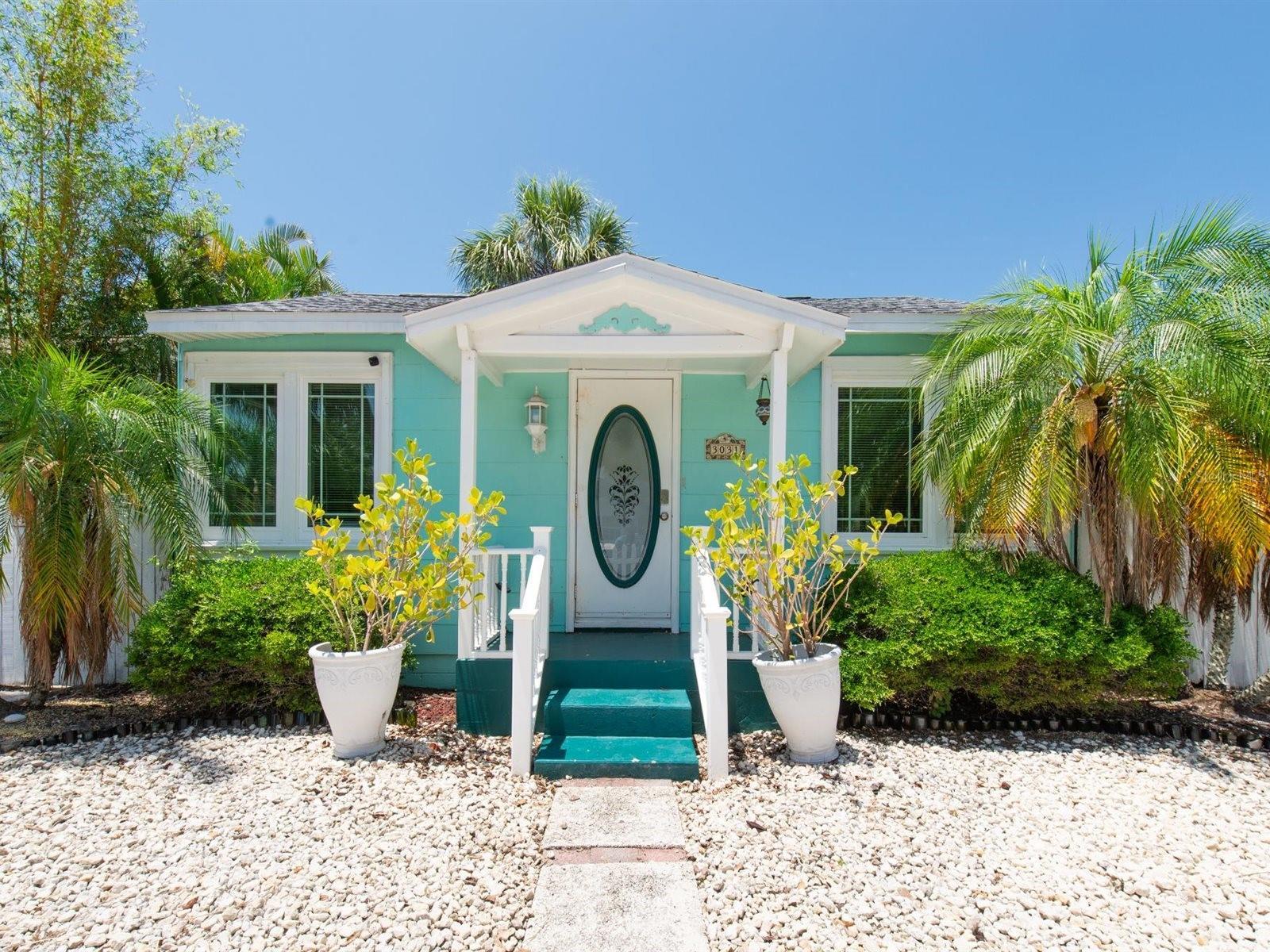 Photo one of 3031 56Th S St Gulfport FL 33707 | MLS TB8384244