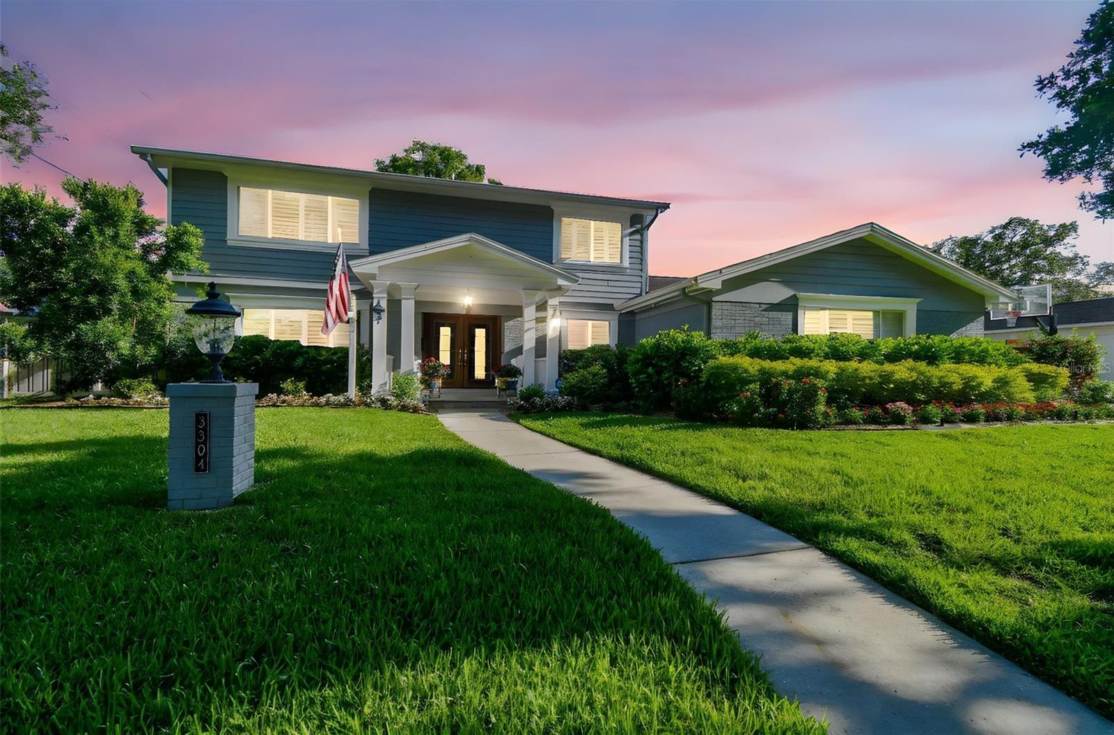 Photo one of 3304 Latania Dr Tampa FL 33618 | MLS TB8384711
