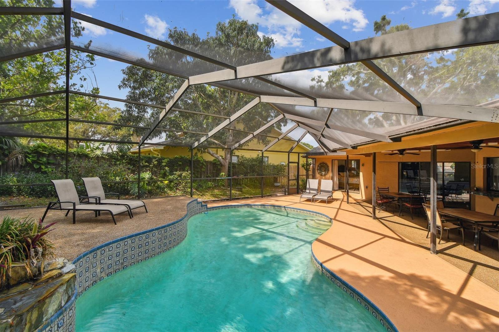 Photo one of 854 Village Way Palm Harbor FL 34683 | MLS TB8385469