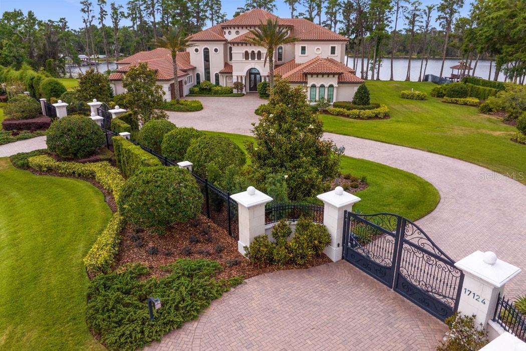 Photo one of 17124 Crawley Rd Odessa FL 33556 | MLS TB8385505