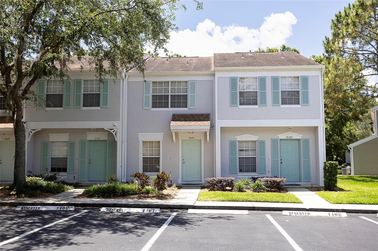 Photo one of 8545 Hunters Key Cir Tampa FL 33647 | MLS TB8385753